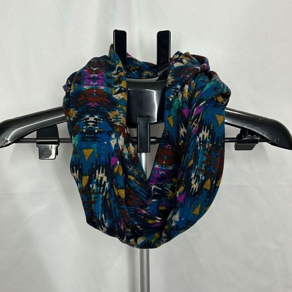 Sophia Reyes Infinity Wrap Scarf Tribal Abstract Pattern - Picture 2 of 4